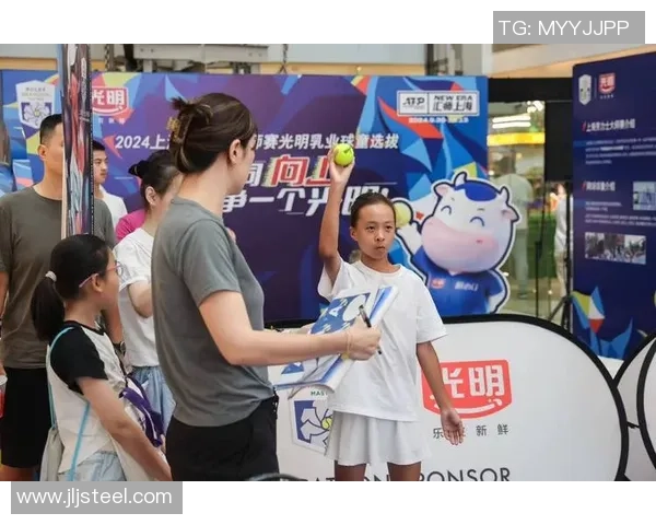 上海网球队的灵活性揭秘：网球巨献背后的训练与策略分析